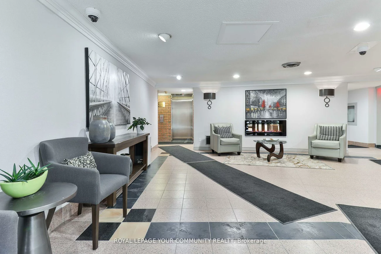 1240, Marlborough, 1003 - CP College Park, Oakville