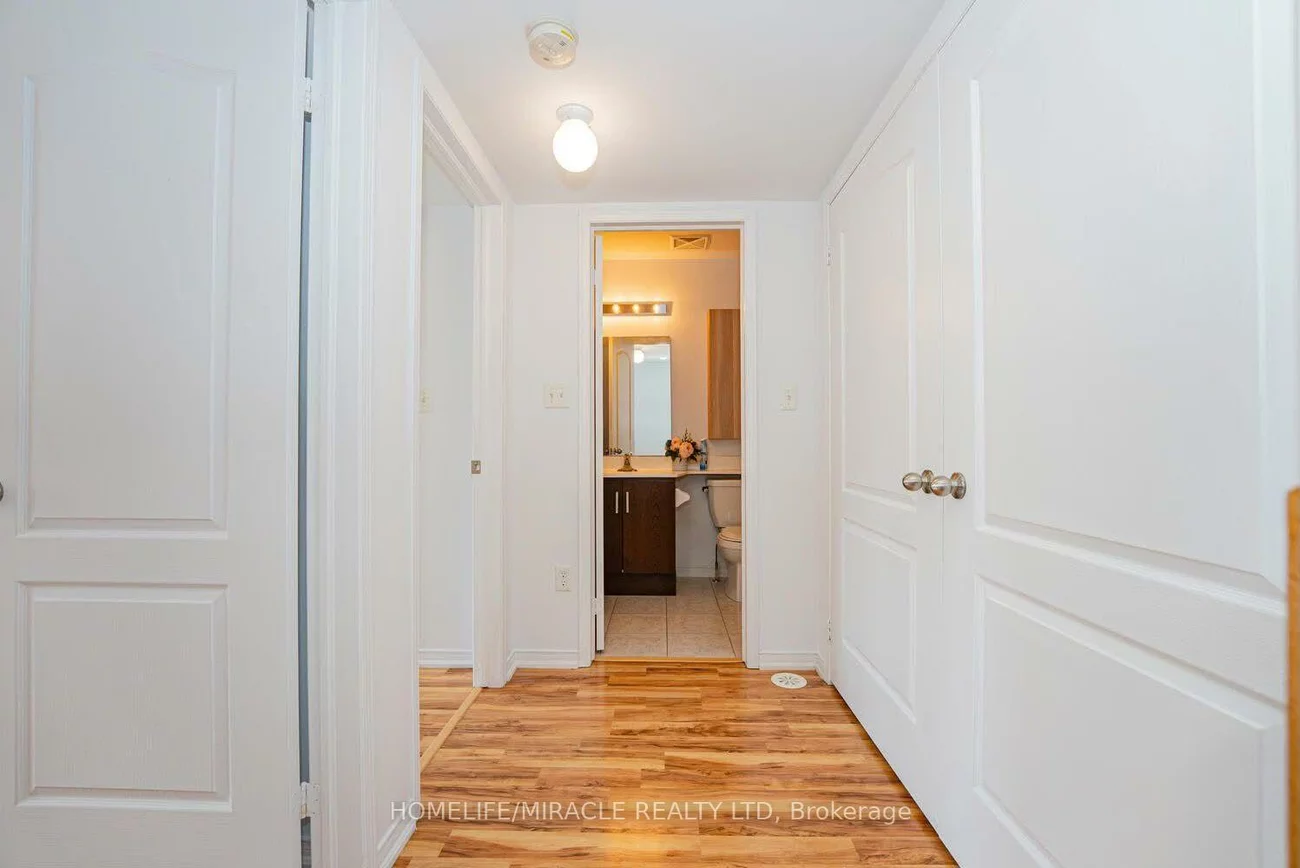 2476, Post, 1015 - RO River Oaks, Oakville