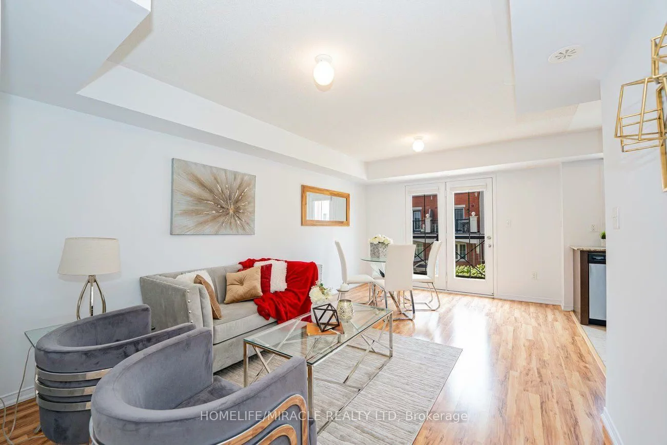 2476, Post, 1015 - RO River Oaks, Oakville