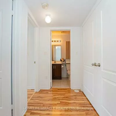 2476, Post, 1015 - RO River Oaks, Oakville