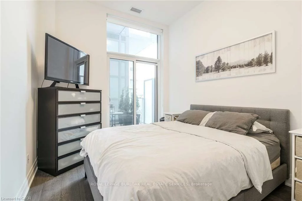 55, Speers, 1002 - CO Central, Oakville