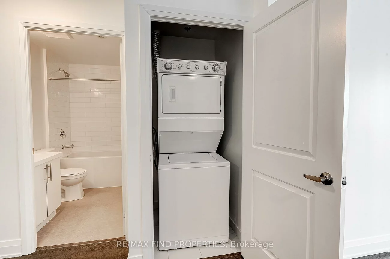 55, Speers, 1002 - CO Central, Oakville