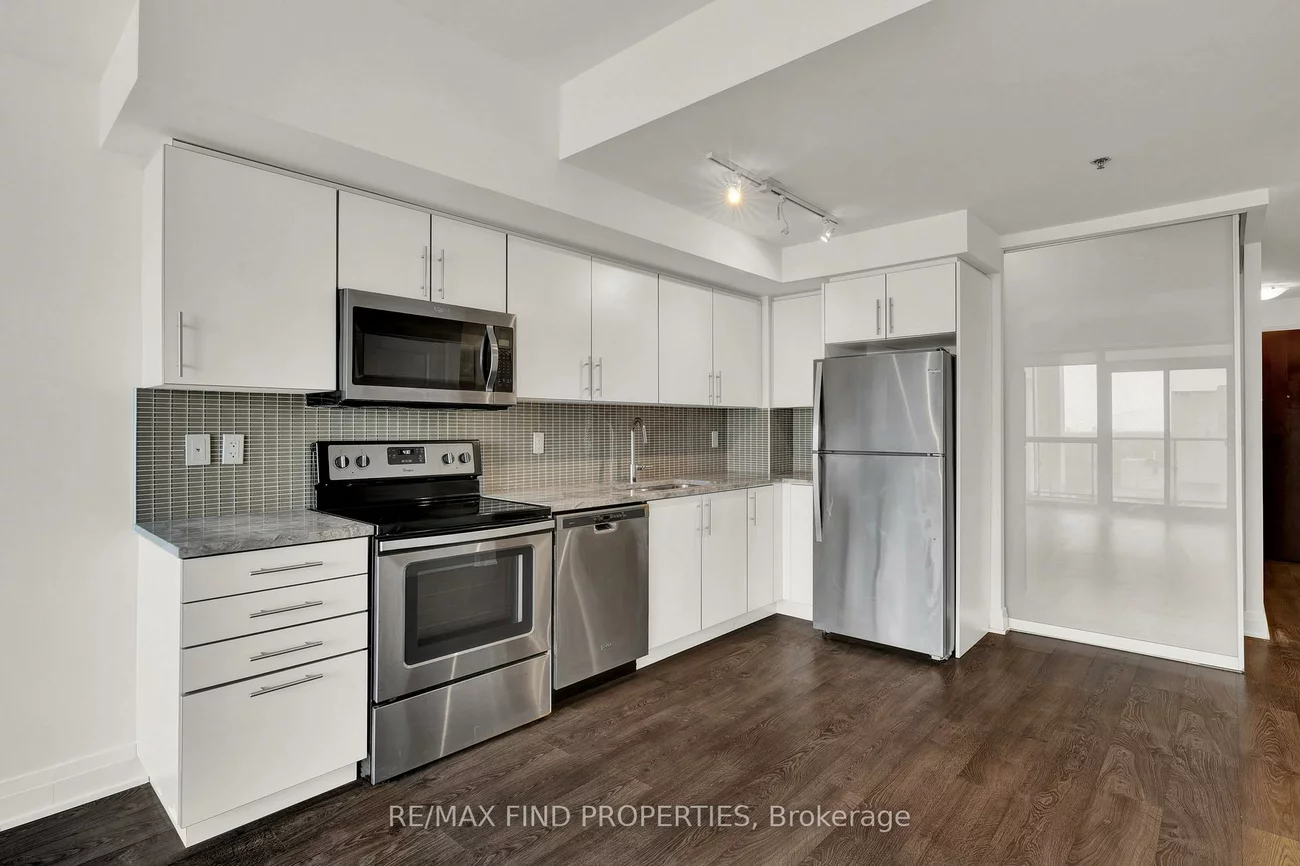 55, Speers, 1002 - CO Central, Oakville