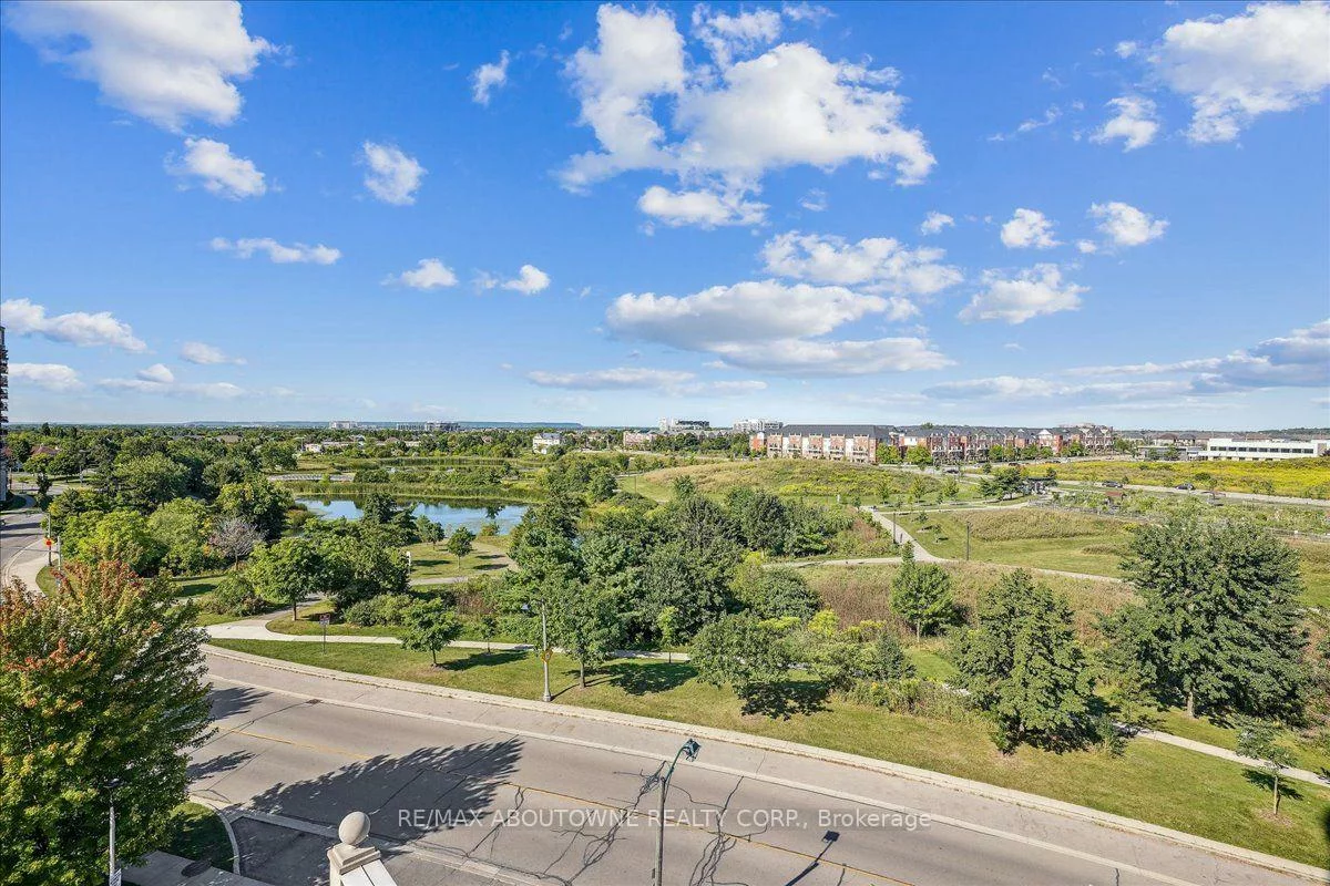 2365, Central Park, 1015 - RO River Oaks, Oakville