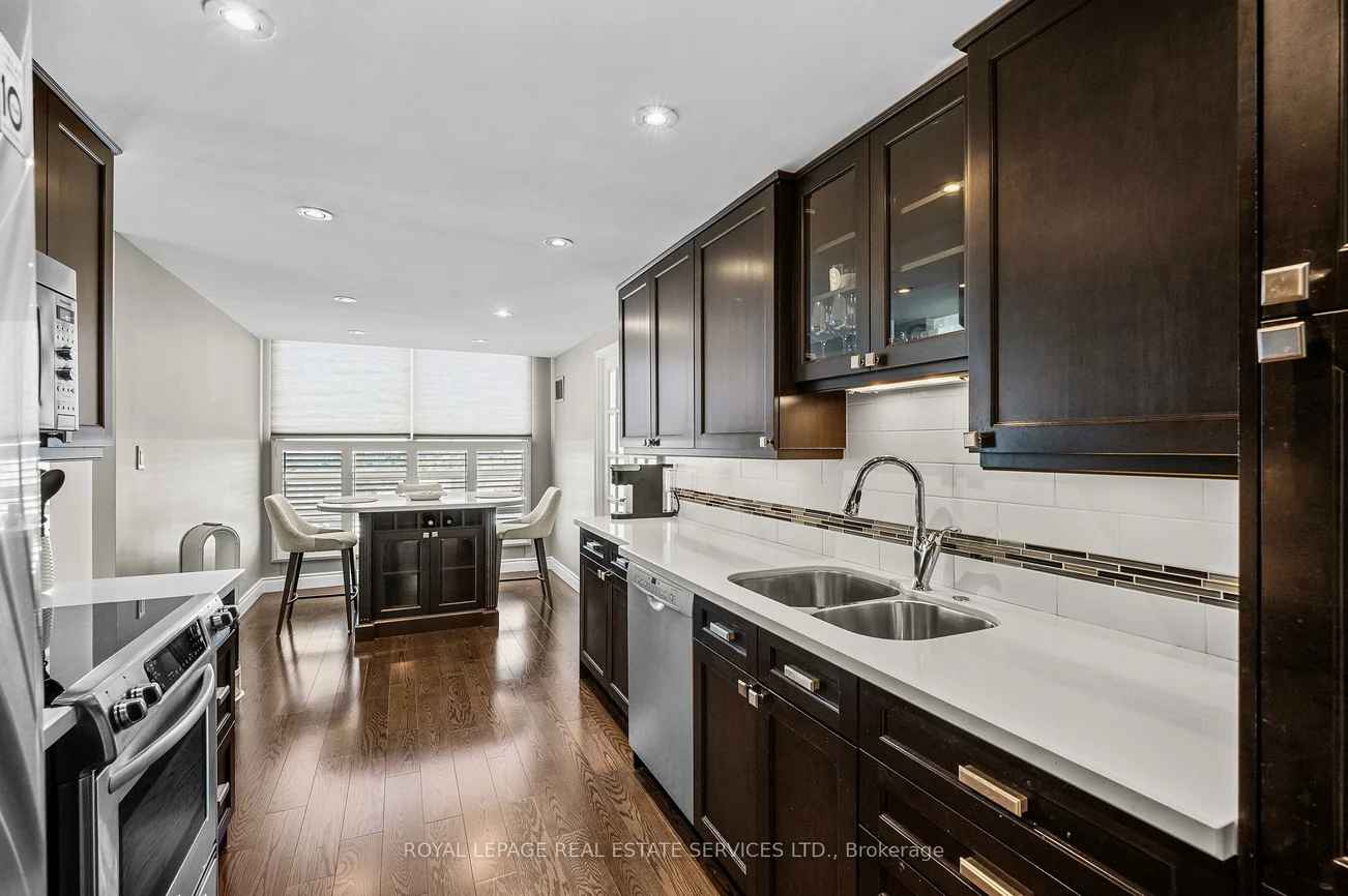 2170, Marine, 1001 - BR Bronte, Oakville
