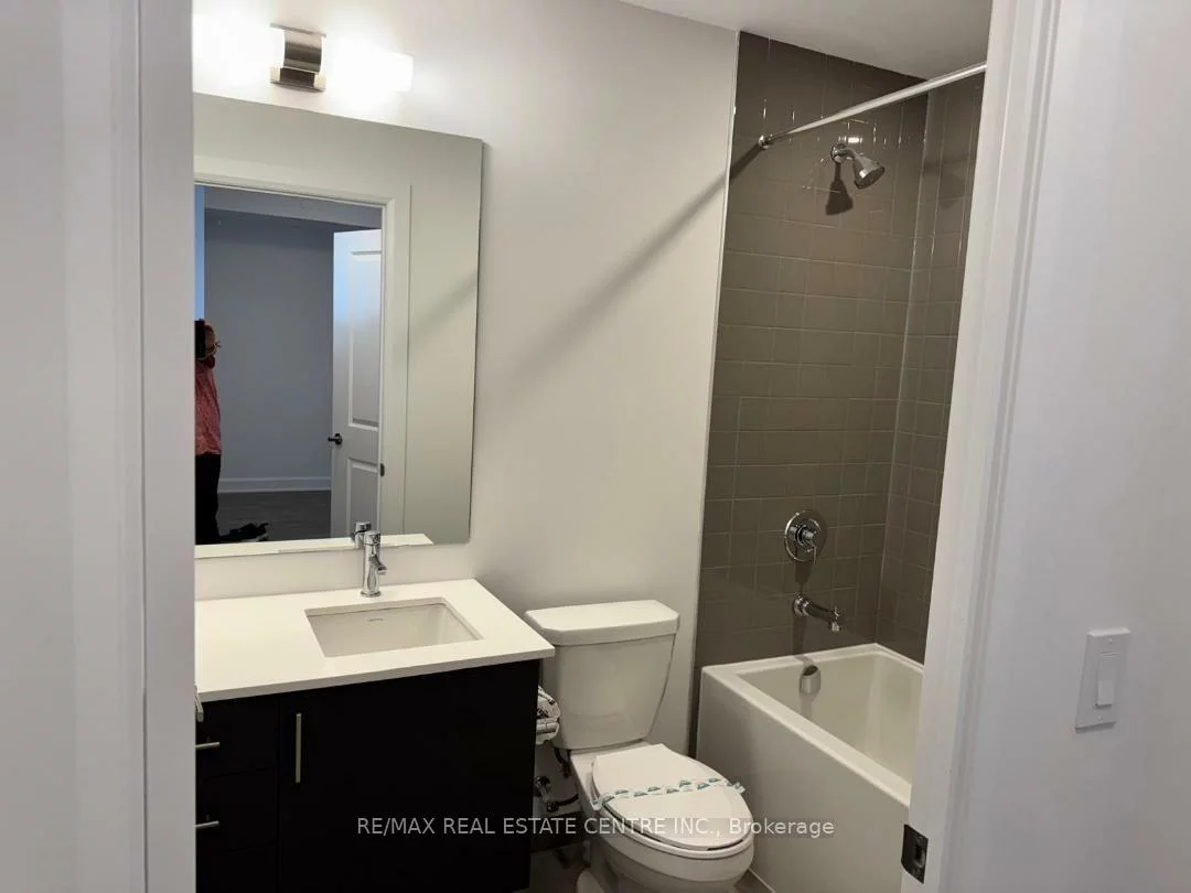 3240, William Coltson, 1010 - JM Joshua Meadows, Oakville