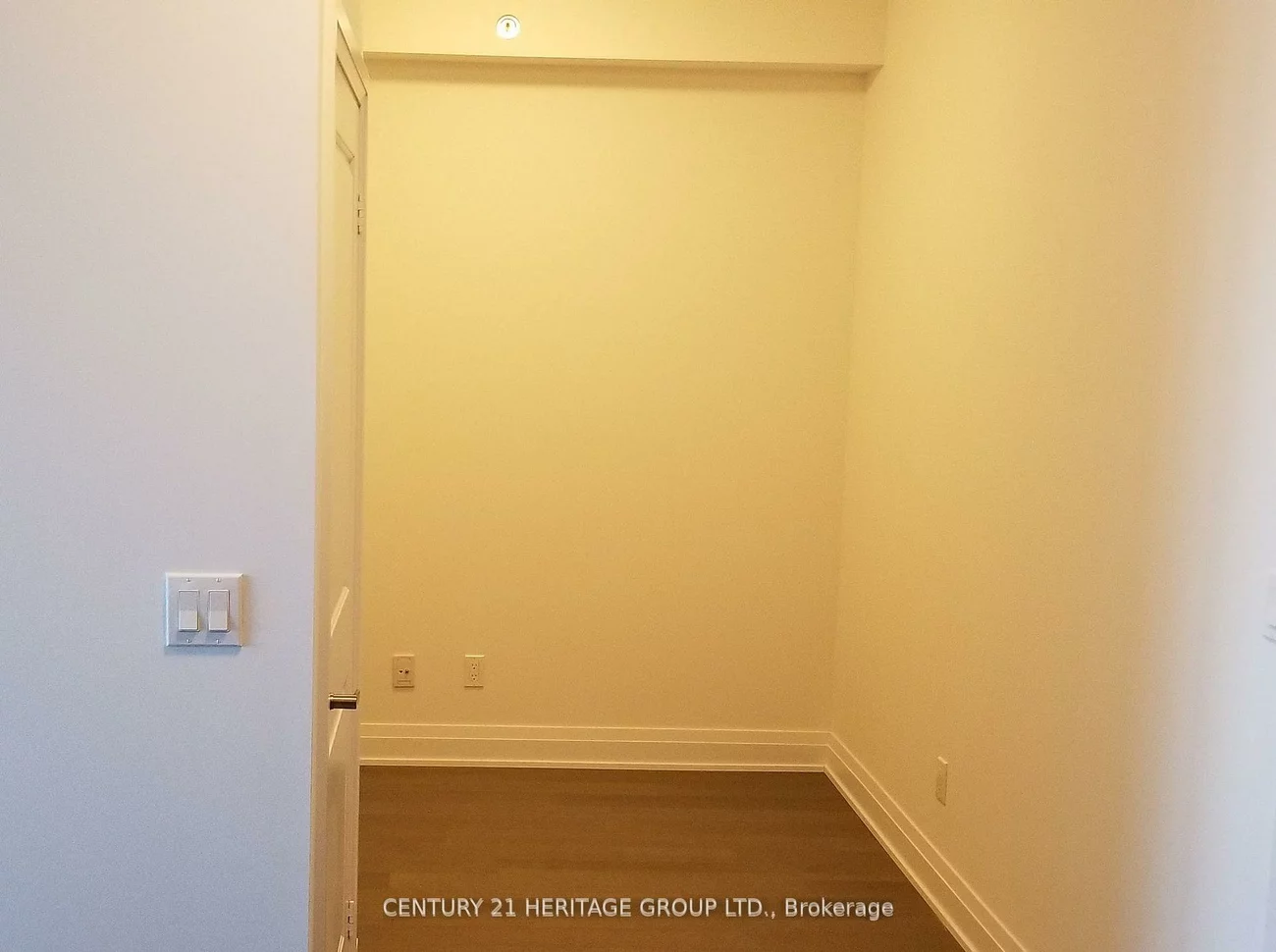 55, Speers, 1002 - CO Central, Oakville