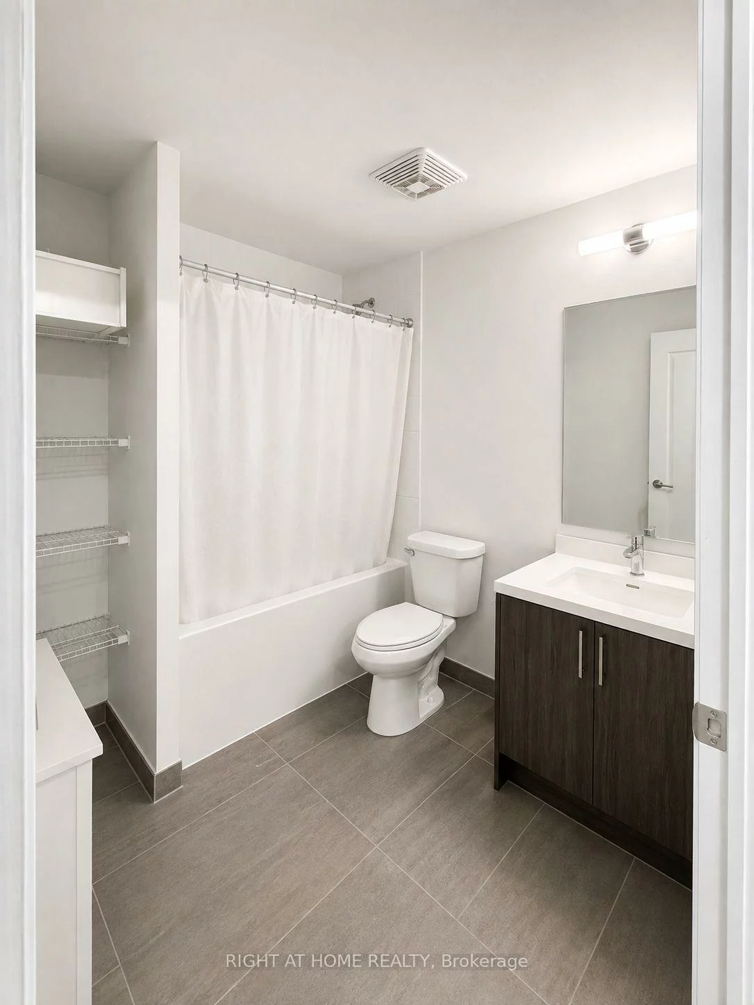412, Silver Maple, 1010 - JM Joshua Meadows, Oakville