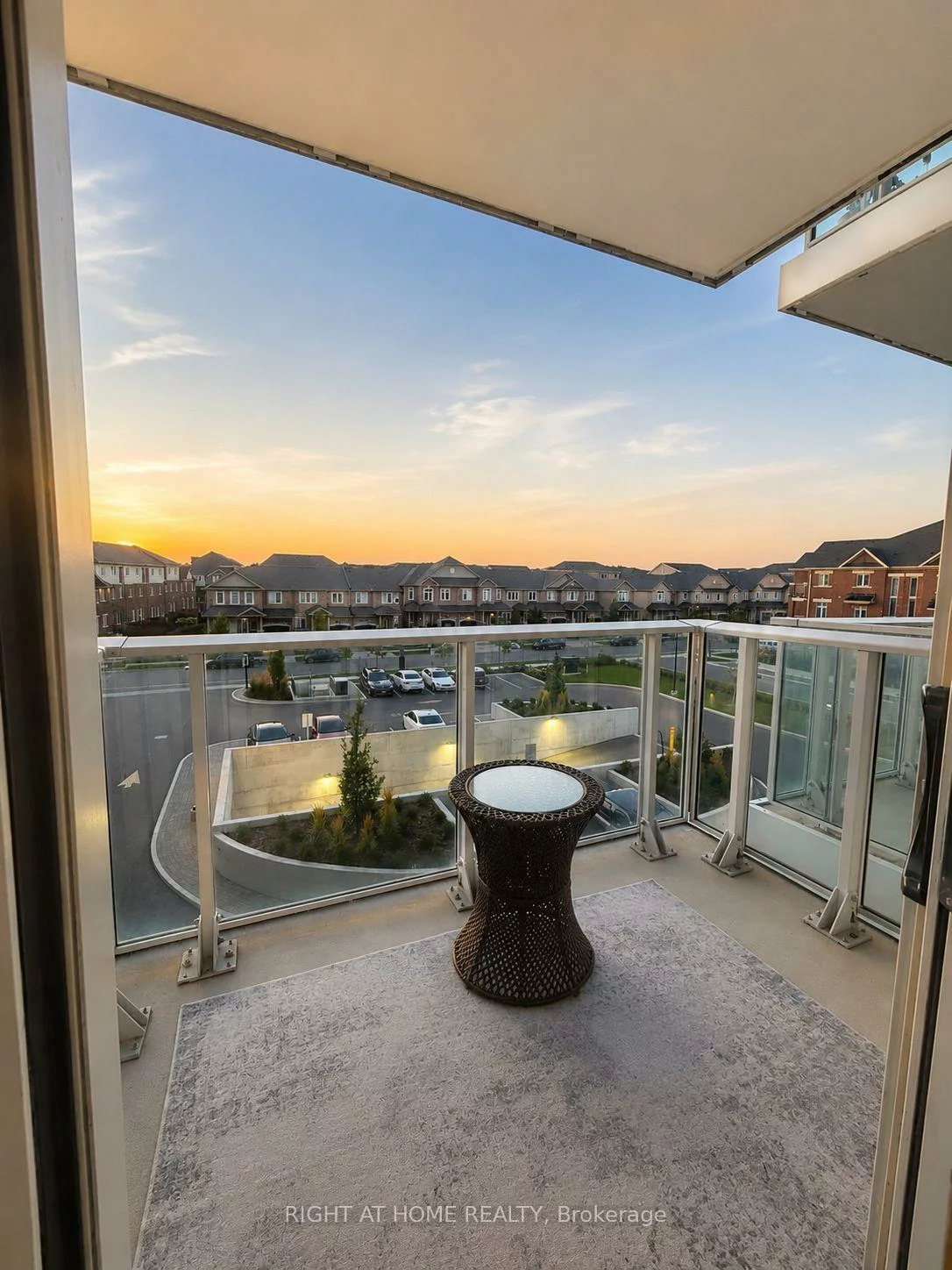 412, Silver Maple, 1010 - JM Joshua Meadows, Oakville