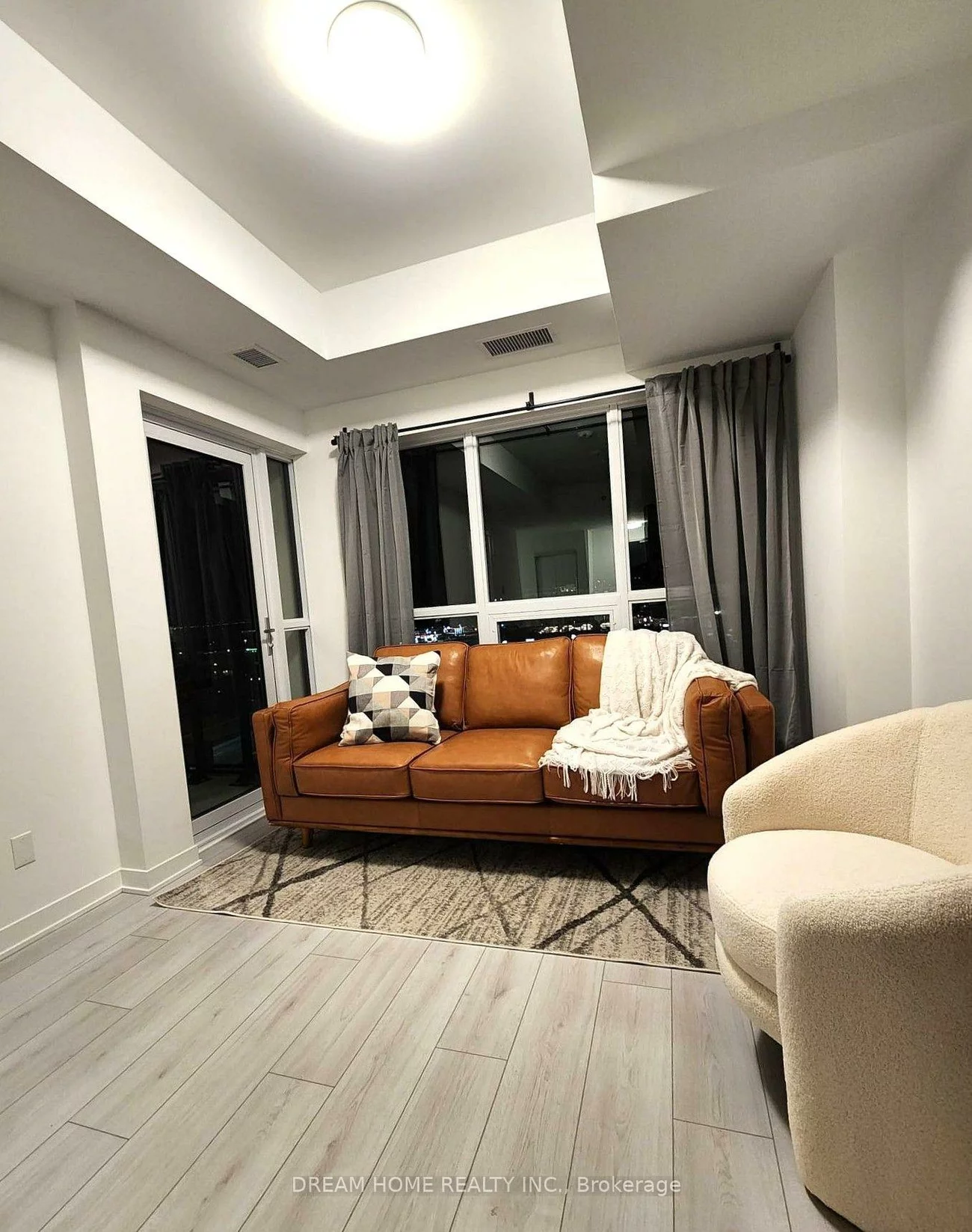 407, Dundas, 1008 - GO Glenorchy, Oakville