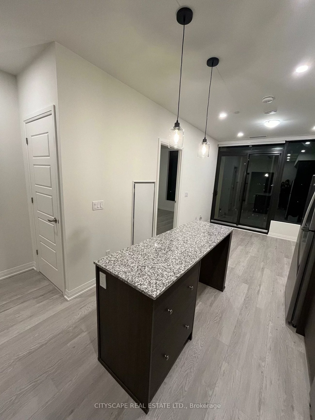 1415, Dundas, 1010 - JM Joshua Meadows, Oakville