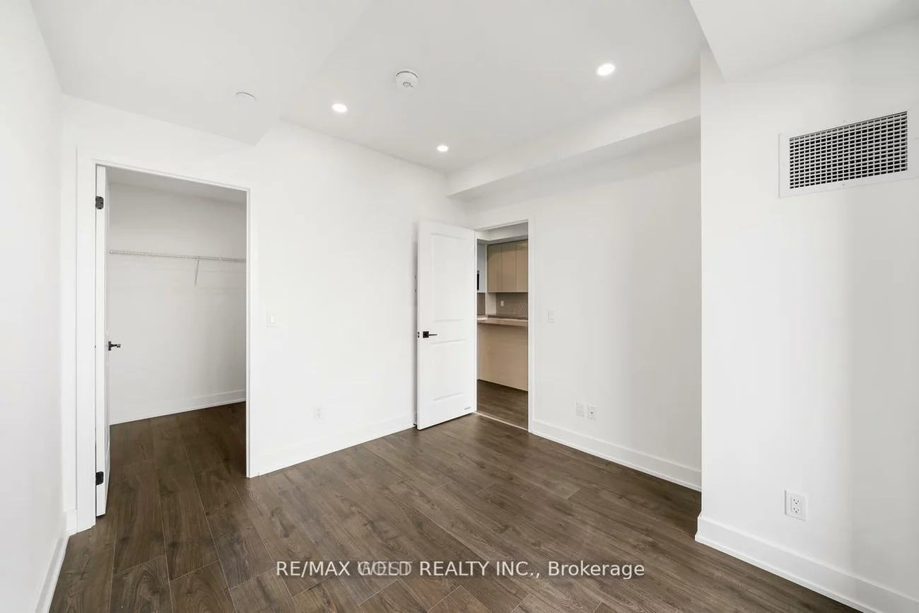 2489, Taunton, 1015 - RO River Oaks, Oakville