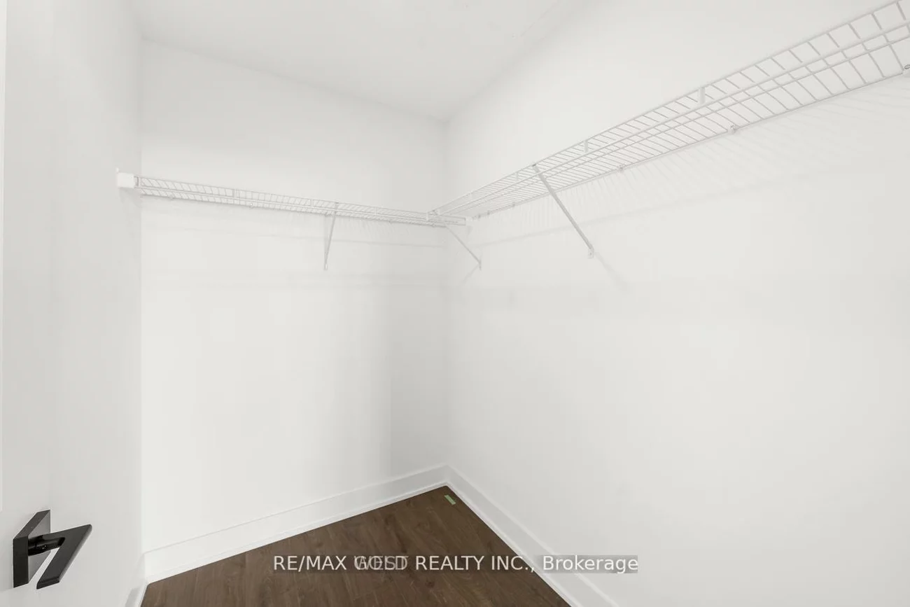 2489, Taunton, 1015 - RO River Oaks, Oakville