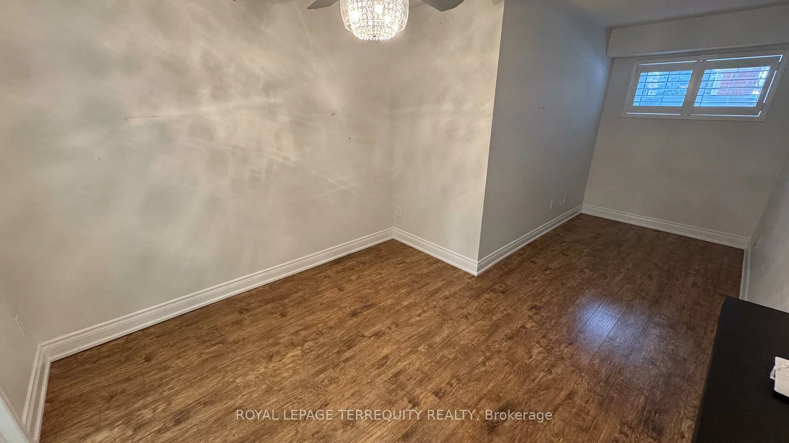 2450, Post, 1015 - RO River Oaks, Oakville