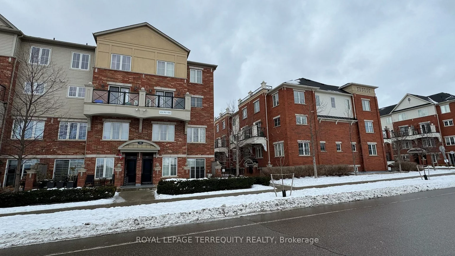 2450, Post, 1015 - RO River Oaks, Oakville