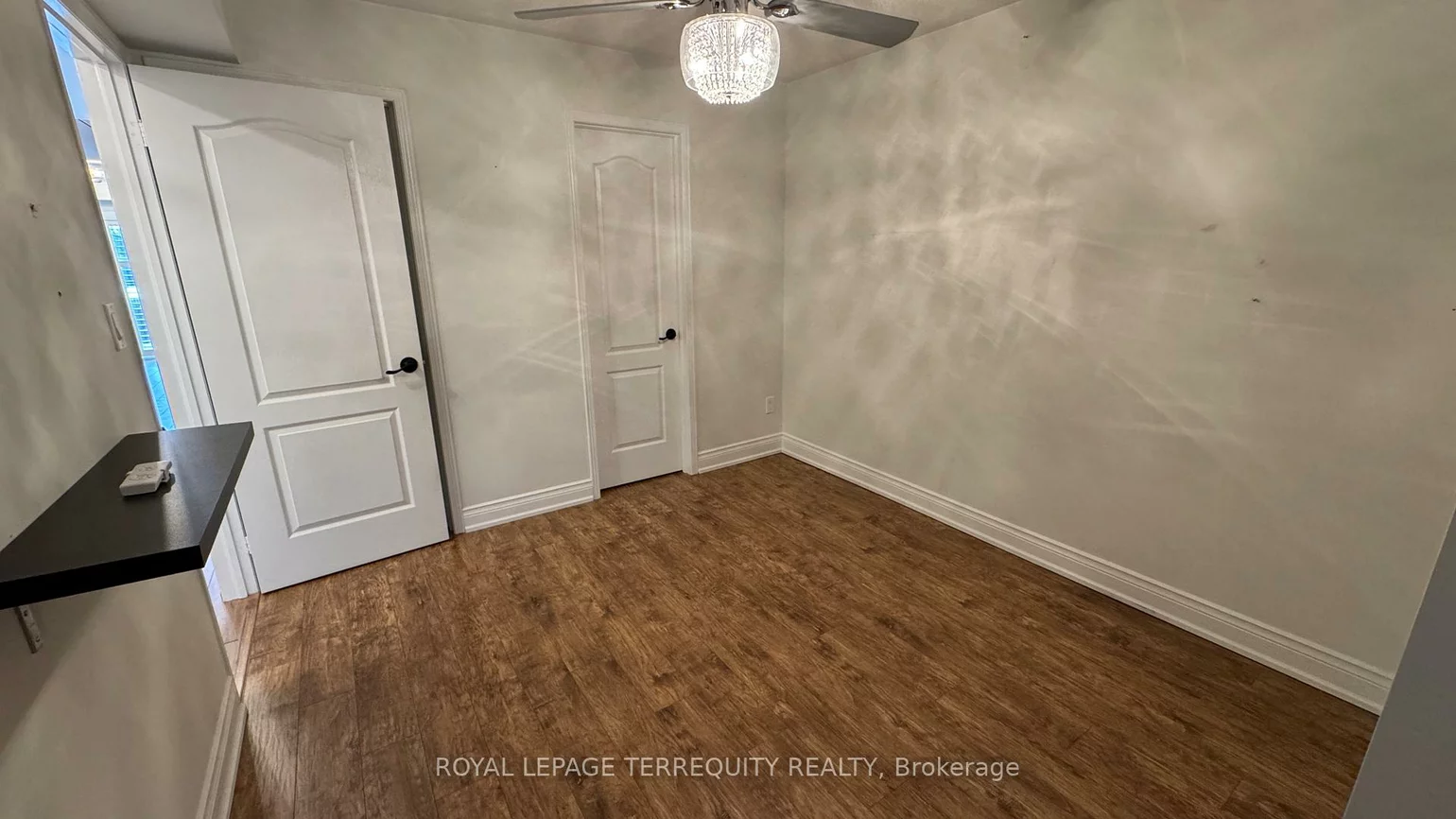 2450, Post, 1015 - RO River Oaks, Oakville