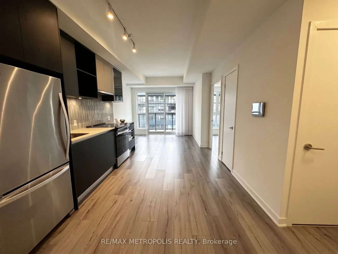 405, Dundas, 1008 - GO Glenorchy, Oakville