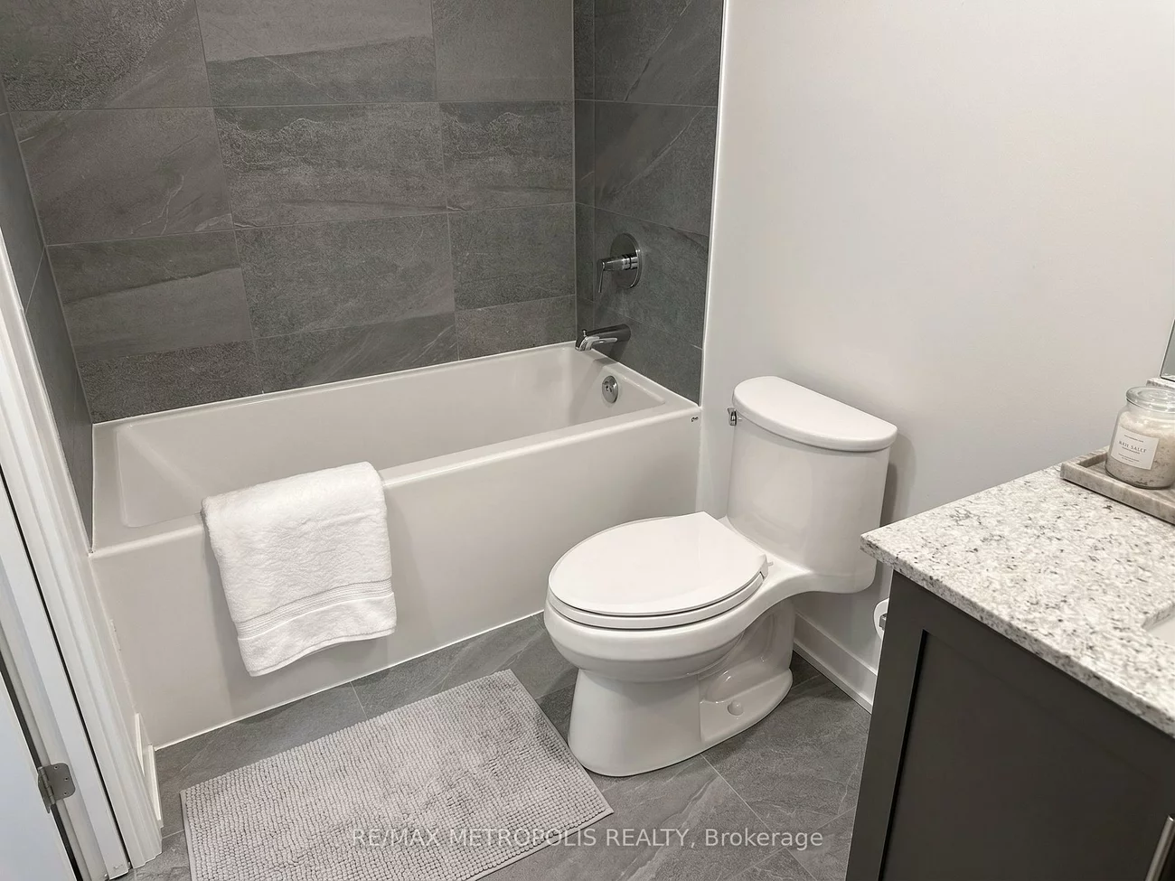 405, Dundas, 1008 - GO Glenorchy, Oakville