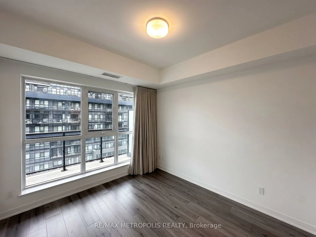 405, Dundas, 1008 - GO Glenorchy, Oakville