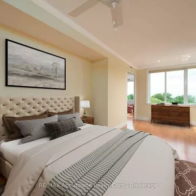 100, Lakeshore, 1013 - OO Old Oakville, Oakville