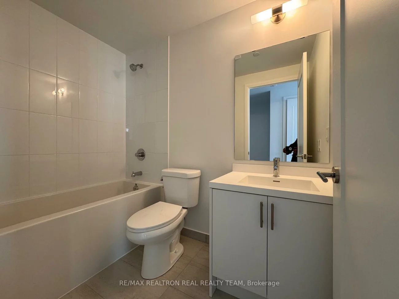 412, Silver Maple, 1010 - JM Joshua Meadows, Oakville