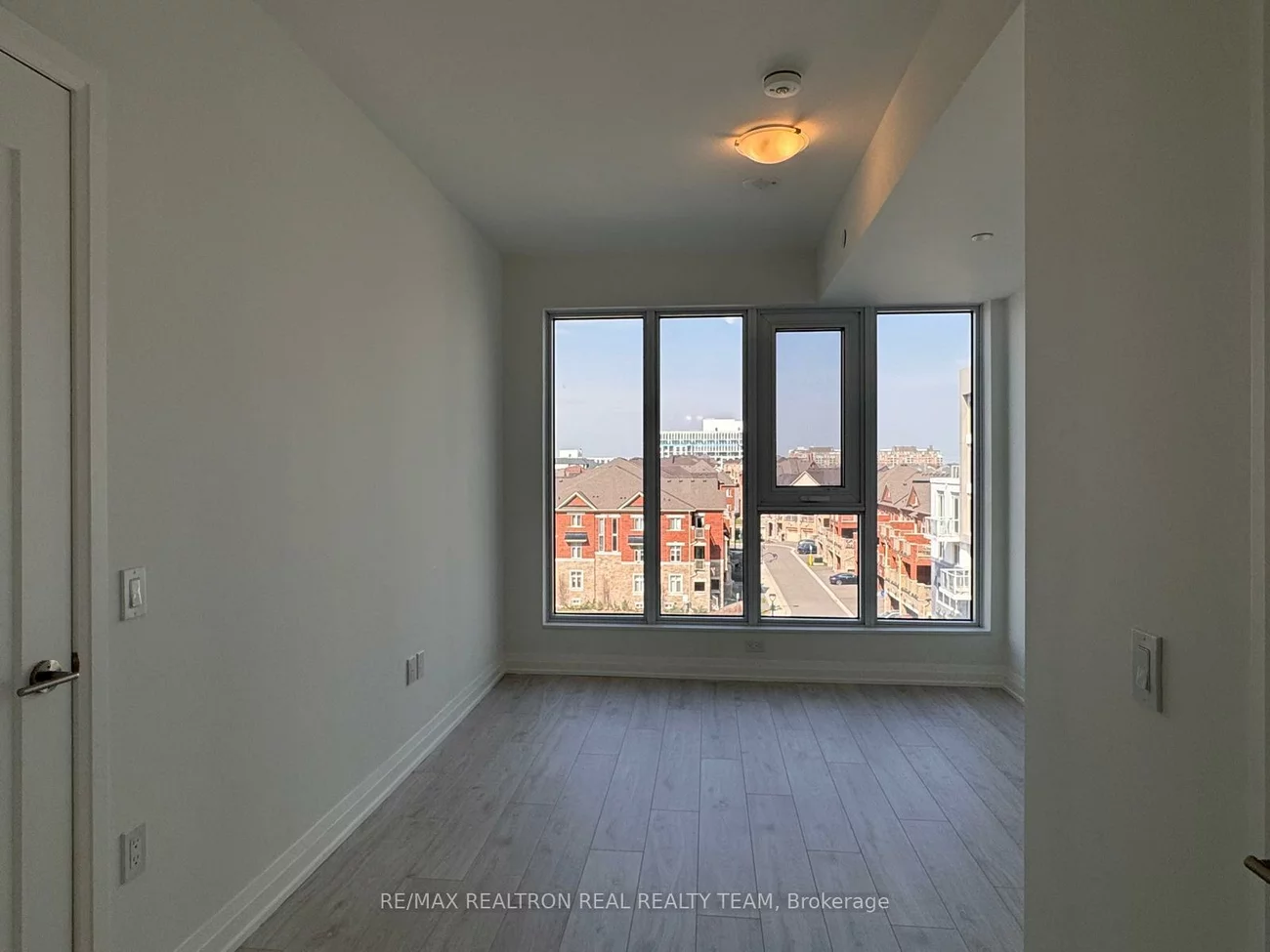 412, Silver Maple, 1010 - JM Joshua Meadows, Oakville