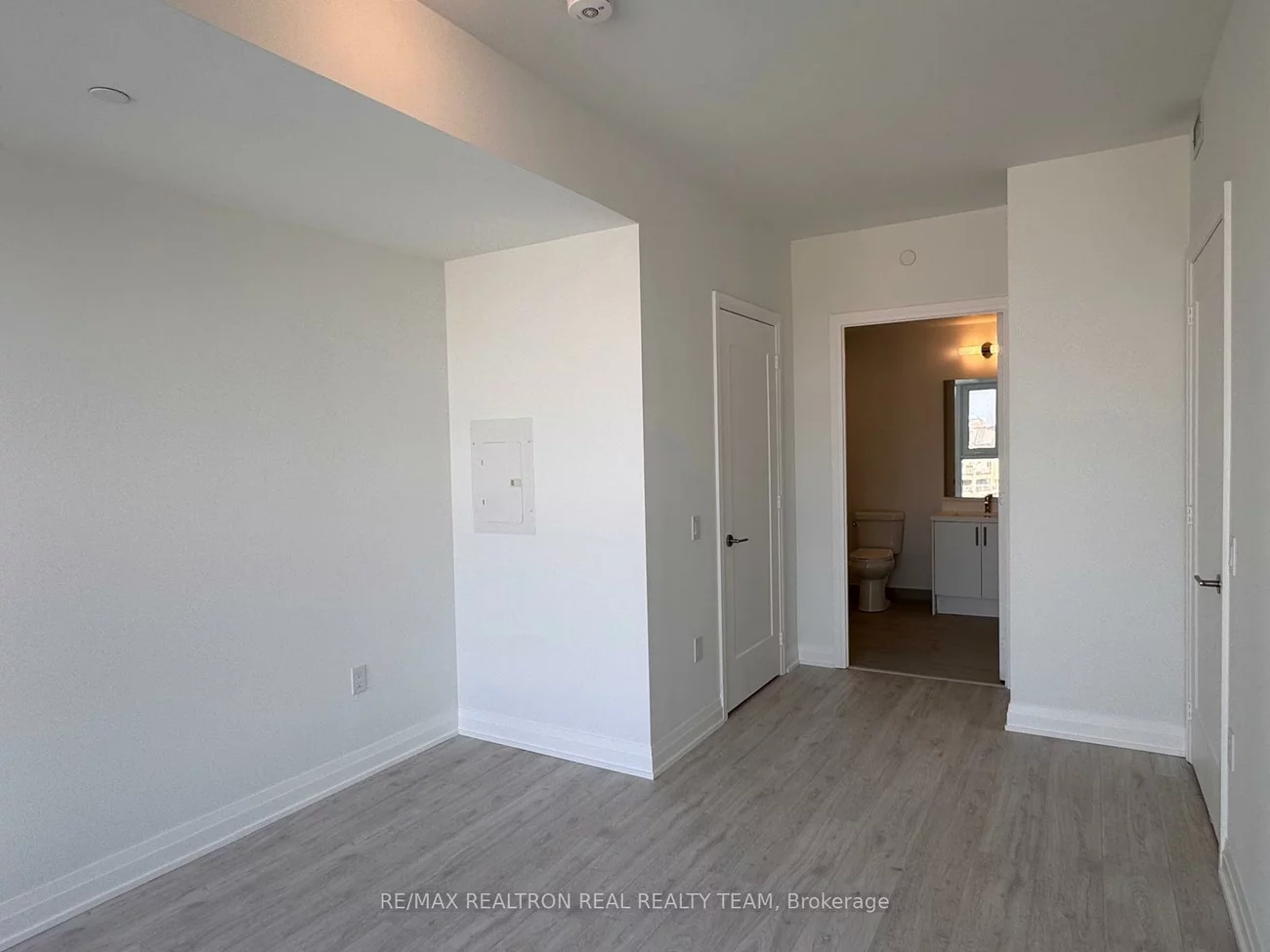 412, Silver Maple, 1010 - JM Joshua Meadows, Oakville