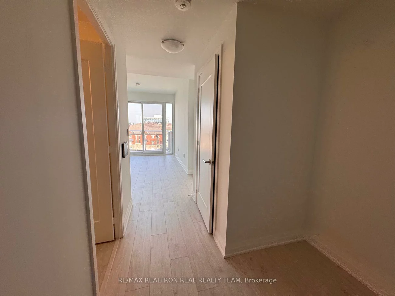412, Silver Maple, 1010 - JM Joshua Meadows, Oakville