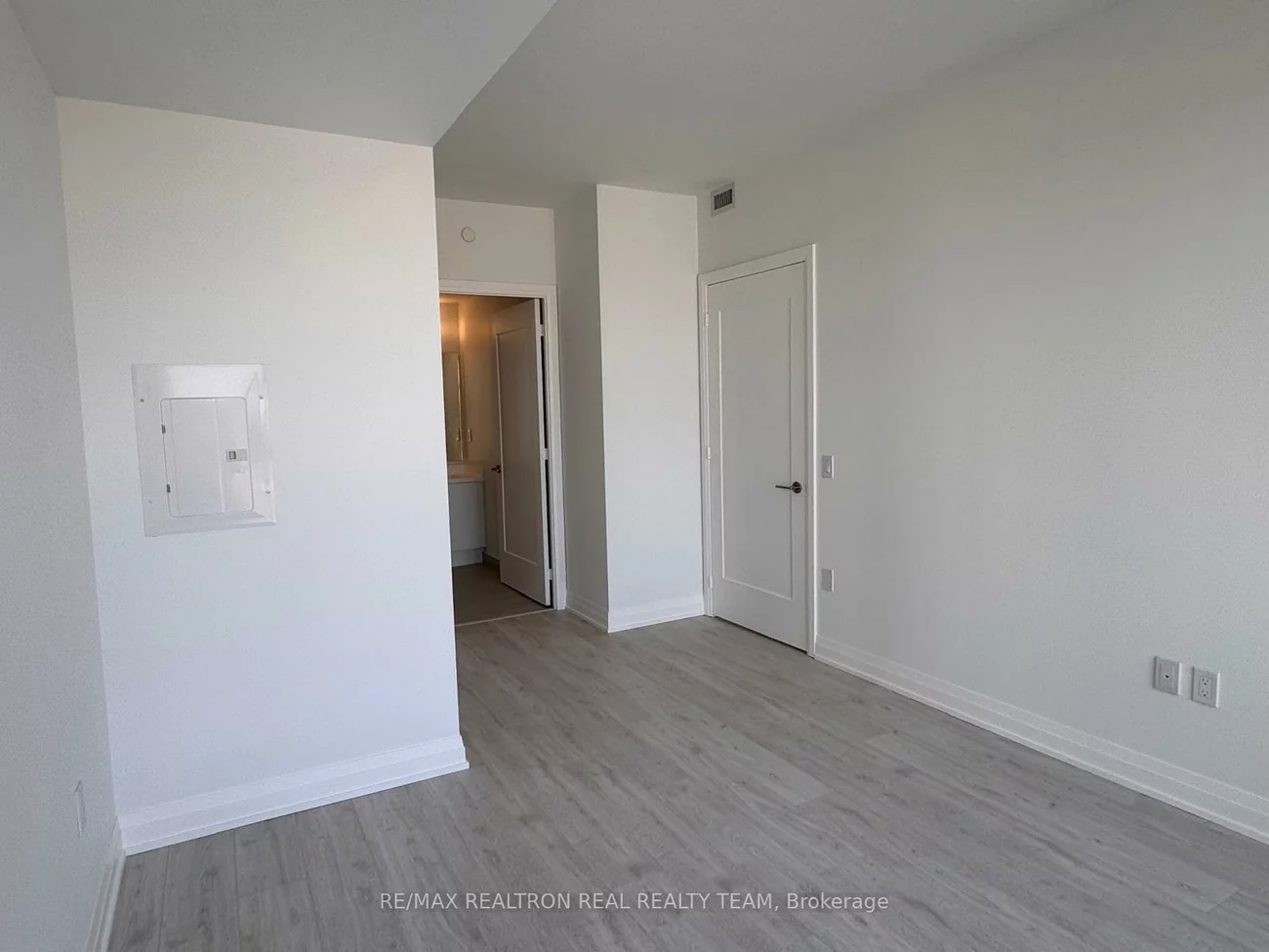 412, Silver Maple, 1010 - JM Joshua Meadows, Oakville