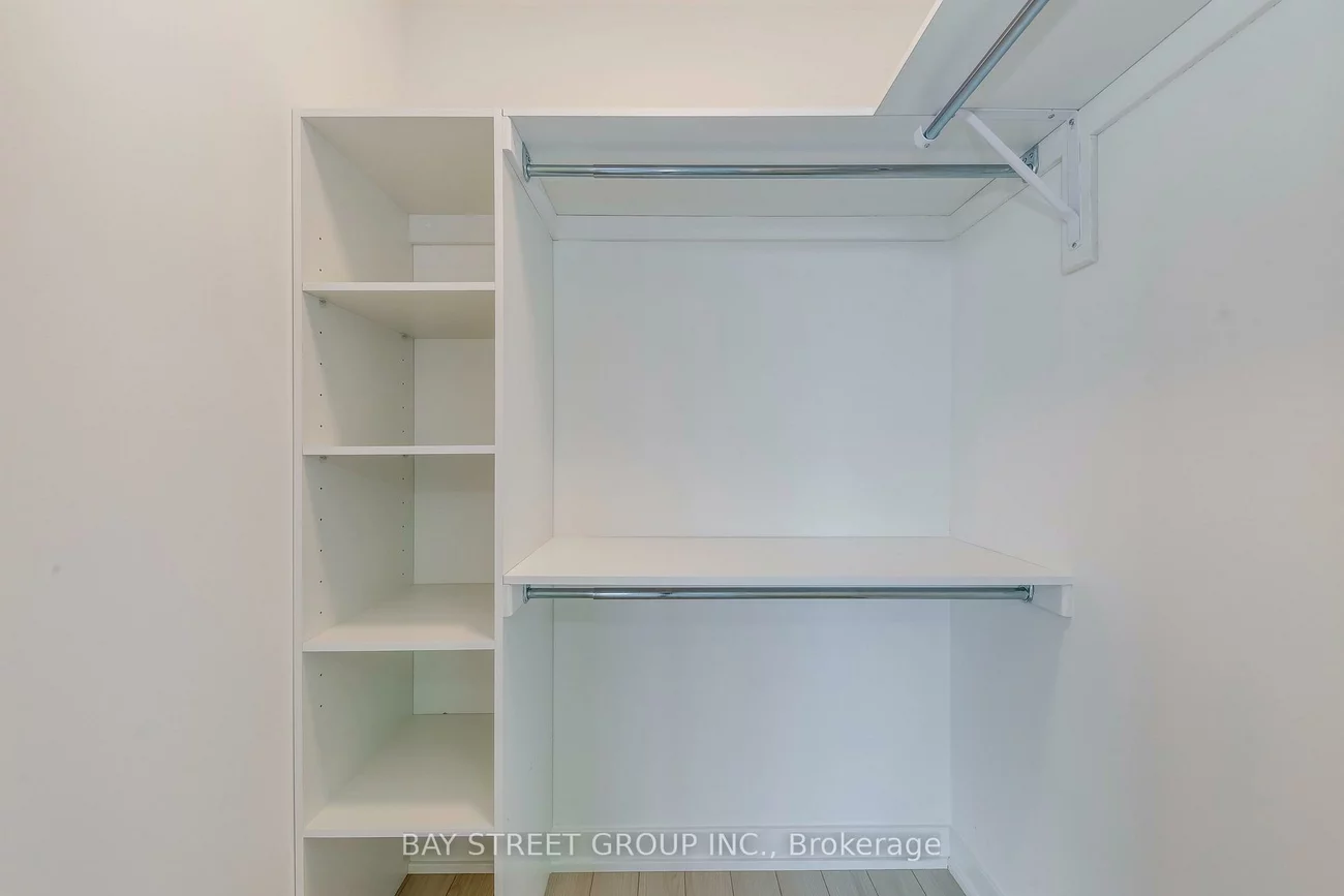 3079, Trafalgar, 1010 - JM Joshua Meadows, Oakville