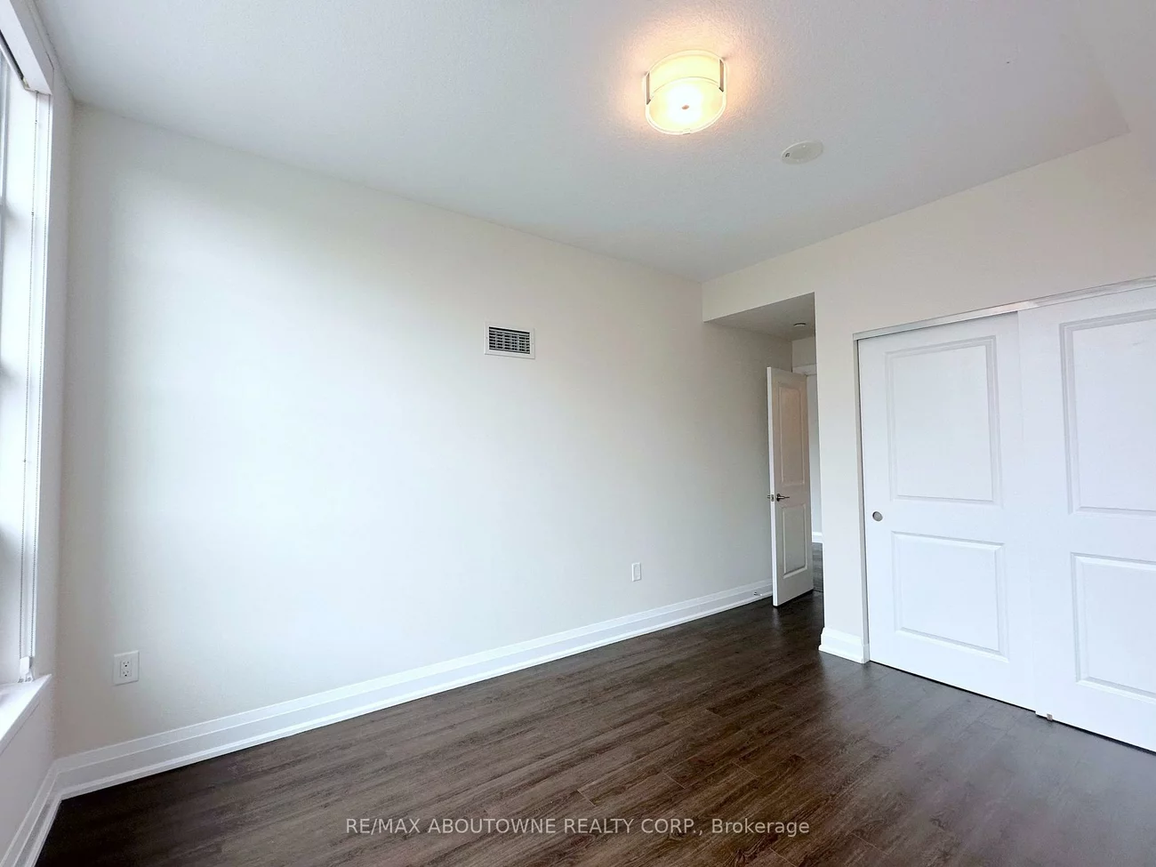 2333, Taunton, 1015 - RO River Oaks, Oakville