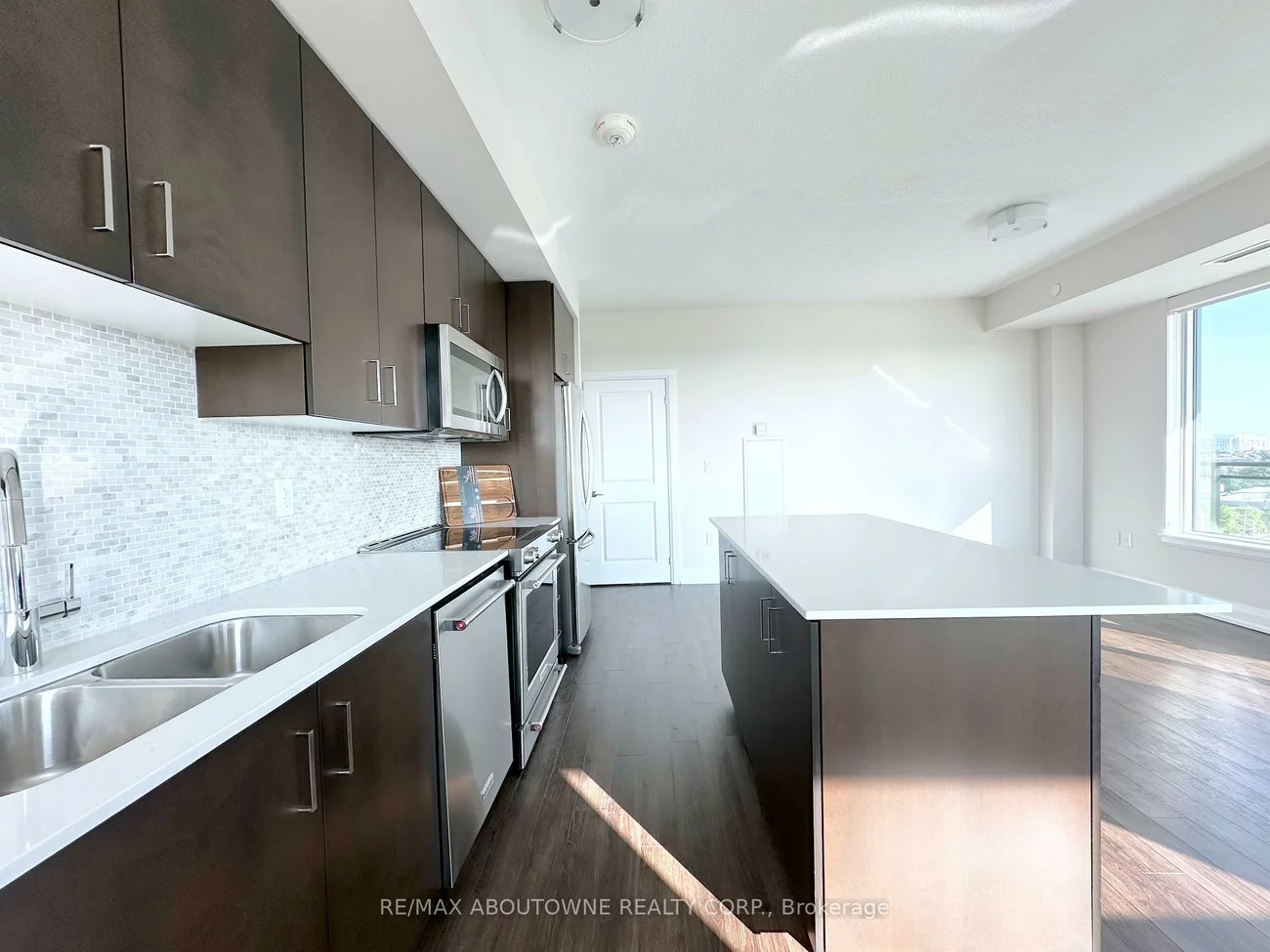 2333, Taunton, 1015 - RO River Oaks, Oakville