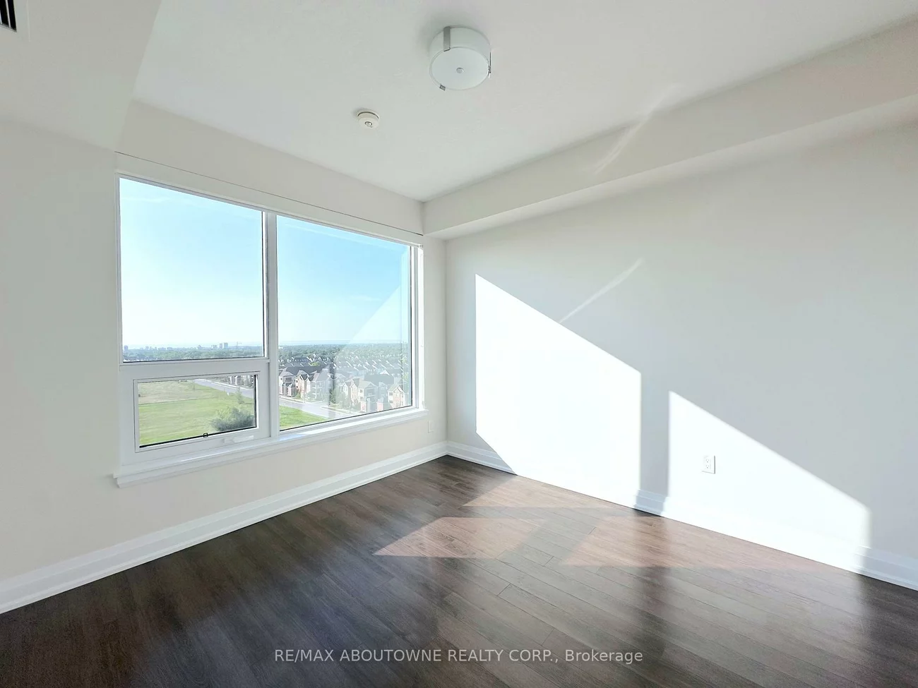 2333, Taunton, 1015 - RO River Oaks, Oakville