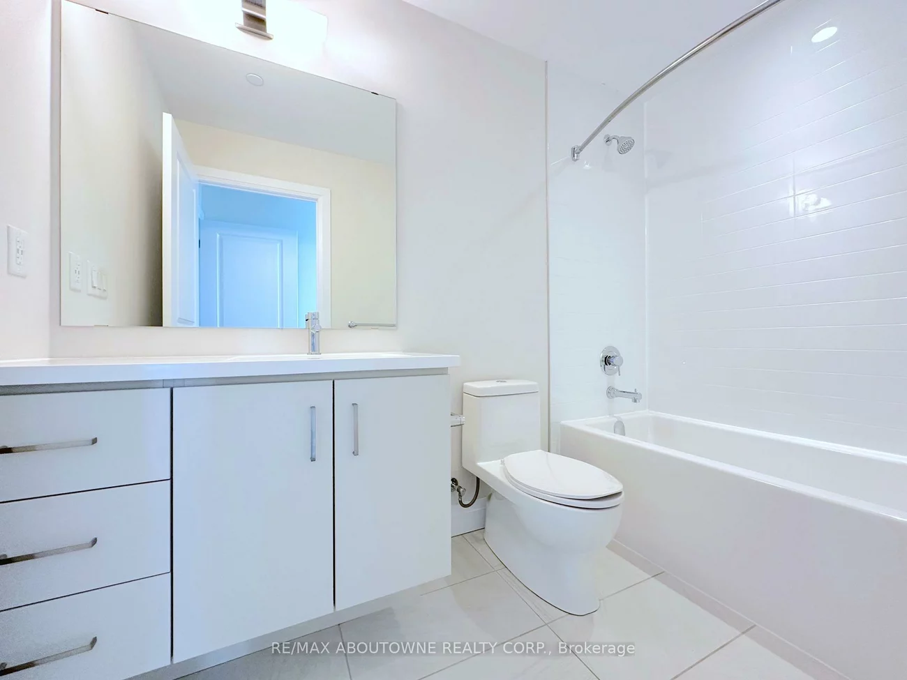 2333, Taunton, 1015 - RO River Oaks, Oakville