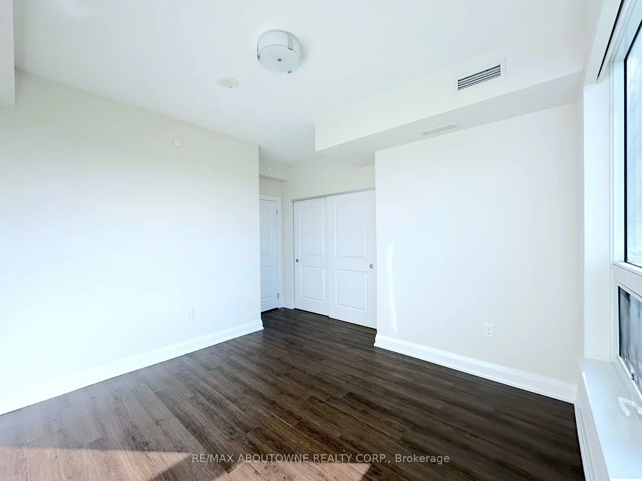 2333, Taunton, 1015 - RO River Oaks, Oakville