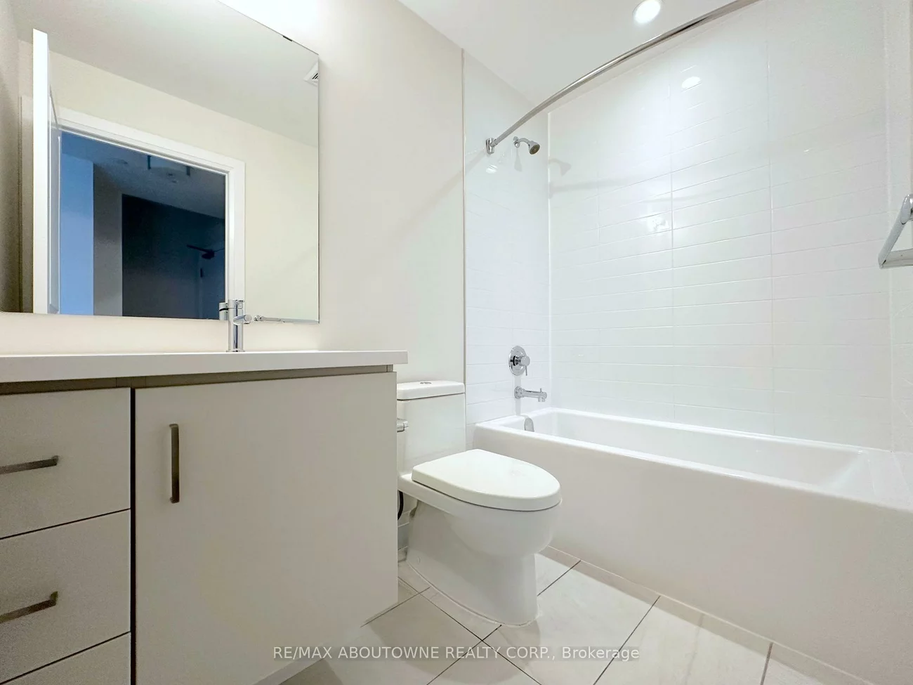 2333, Taunton, 1015 - RO River Oaks, Oakville