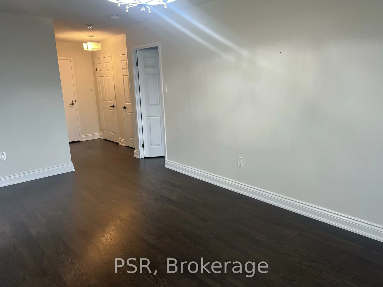 185, Robinson, 1013 - OO Old Oakville, Oakville