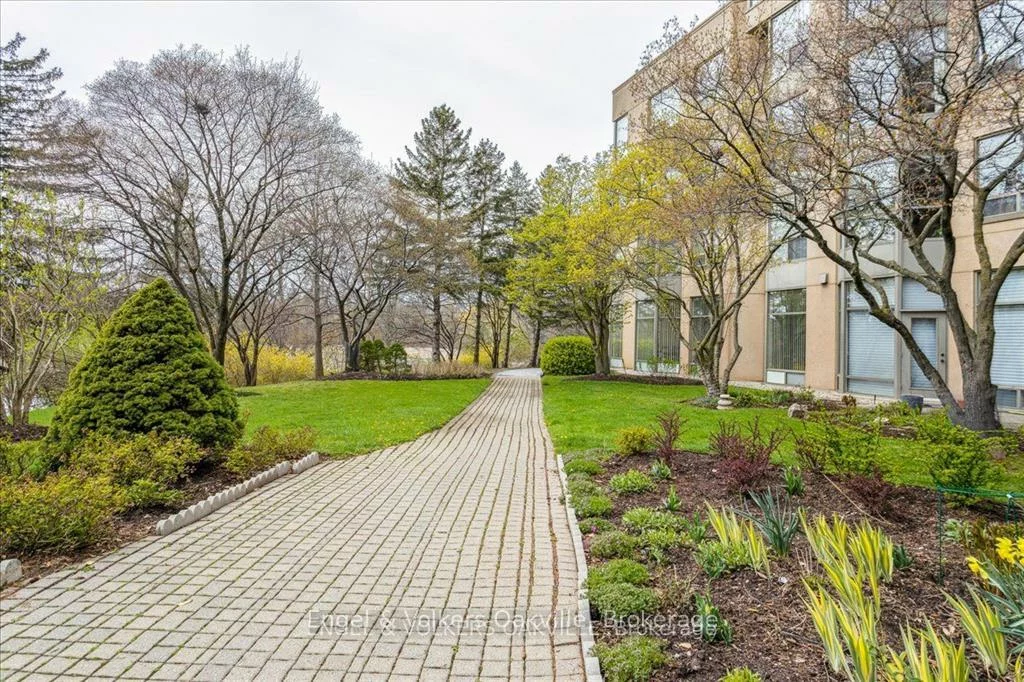2511, Lakeshore, 1001 - BR Bronte, Oakville