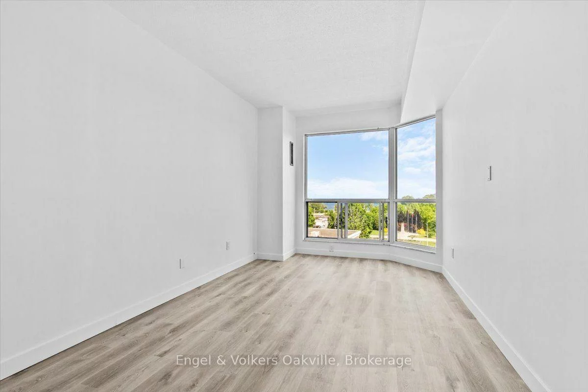 2511, Lakeshore, 1001 - BR Bronte, Oakville