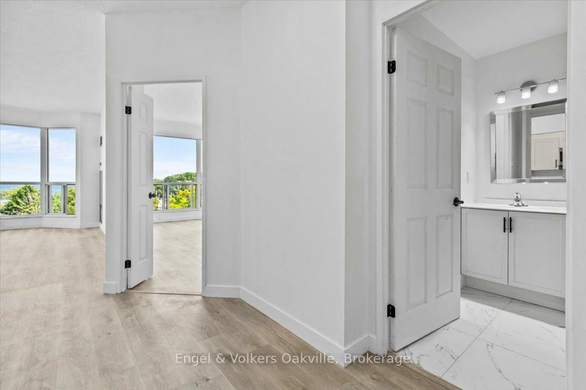 2511, Lakeshore, 1001 - BR Bronte, Oakville