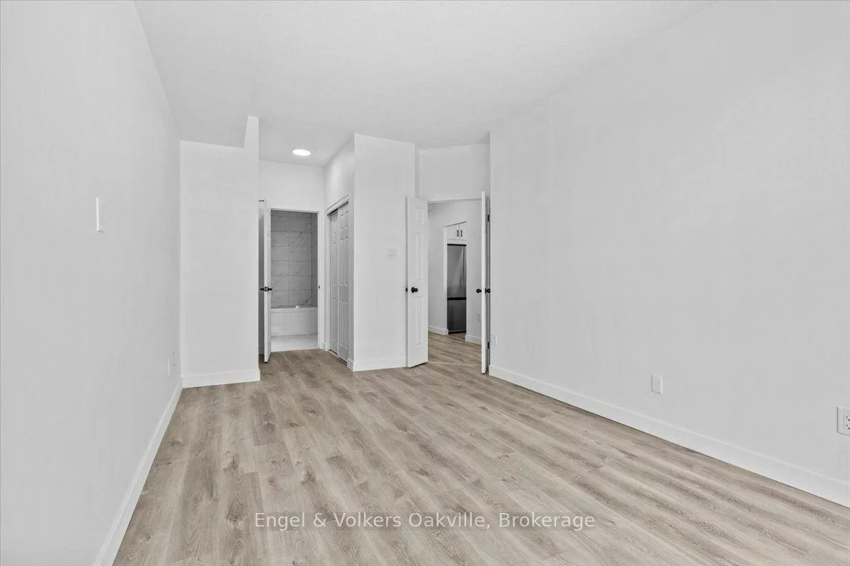2511, Lakeshore, 1001 - BR Bronte, Oakville