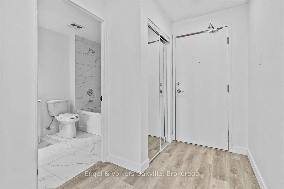 2511, Lakeshore, 1001 - BR Bronte, Oakville