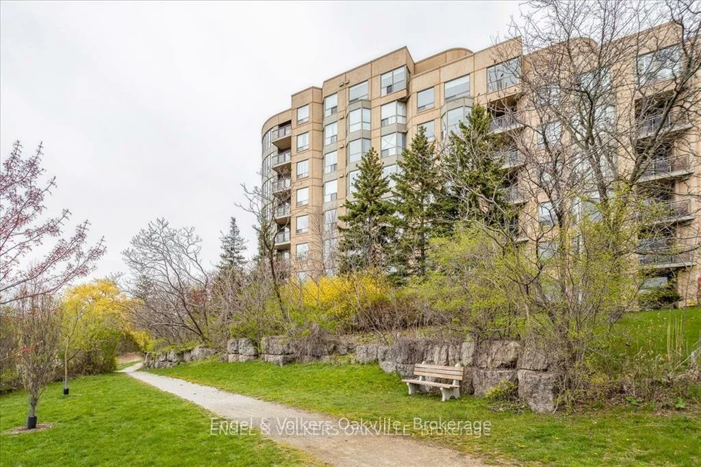 2511, Lakeshore, 1001 - BR Bronte, Oakville
