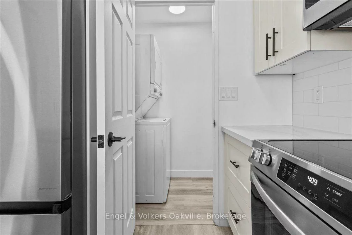 2511, Lakeshore, 1001 - BR Bronte, Oakville
