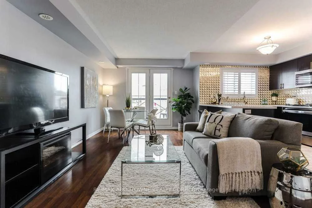 2579, Sixth, 1015 - RO River Oaks, Oakville