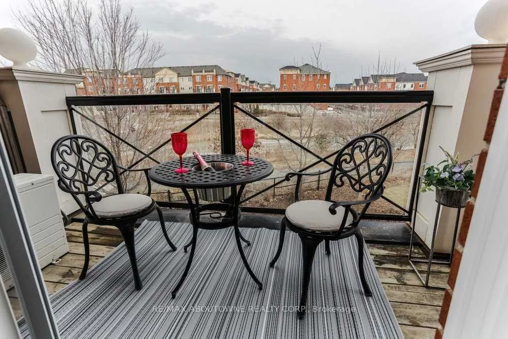 2579, Sixth, 1015 - RO River Oaks, Oakville