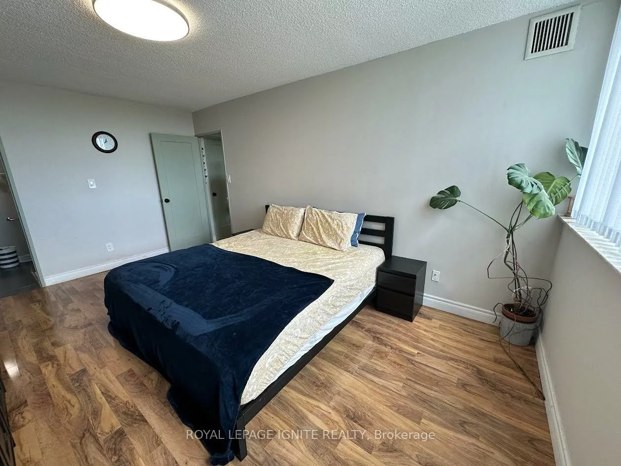 20, Speers, 1002 - CO Central, Oakville