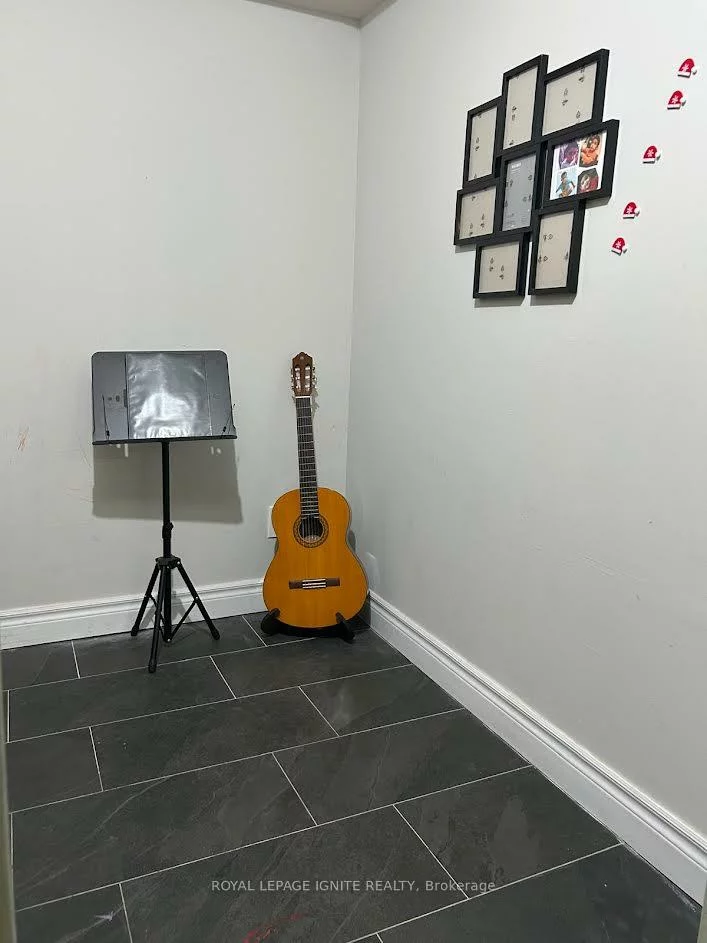 20, Speers, 1002 - CO Central, Oakville