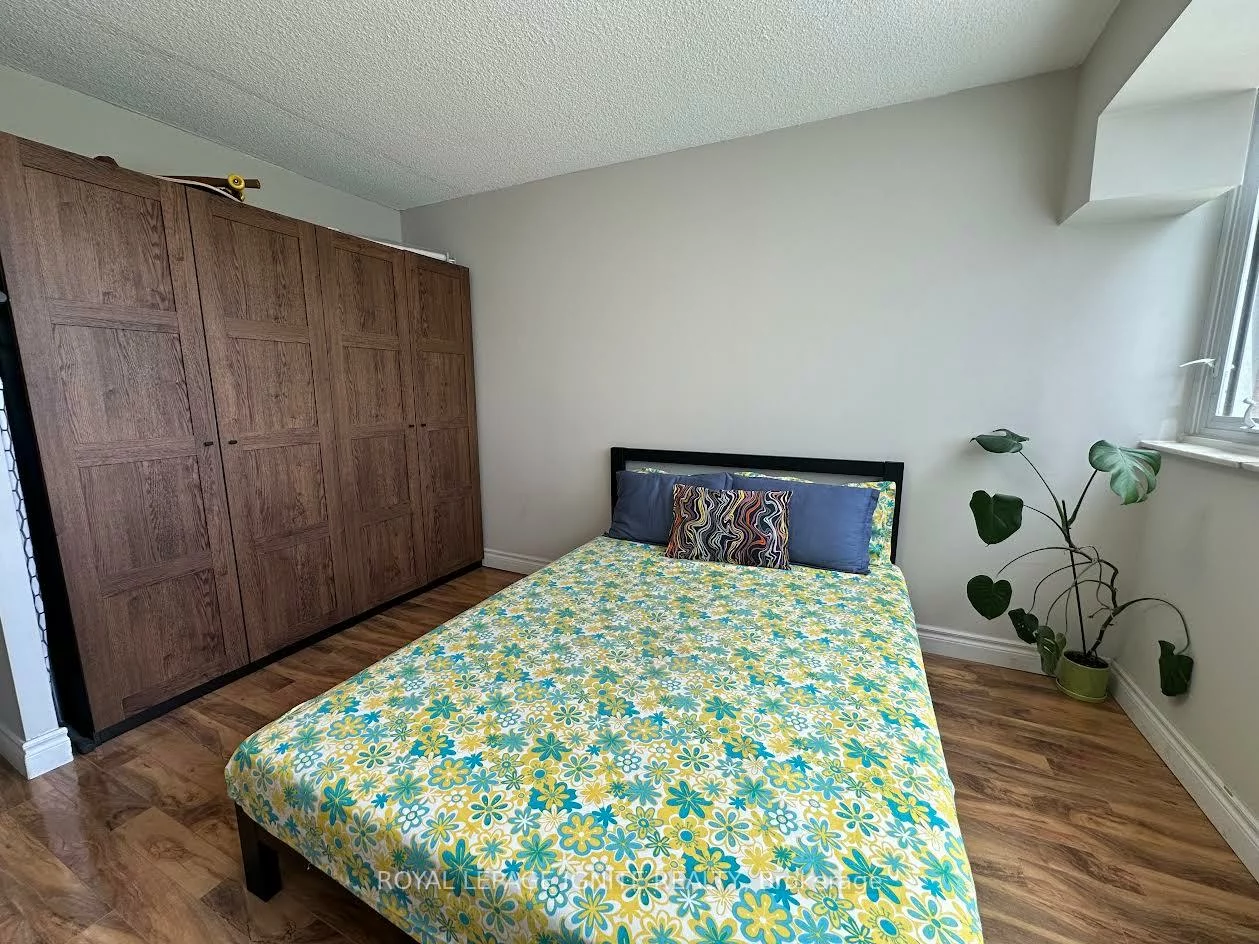20, Speers, 1002 - CO Central, Oakville
