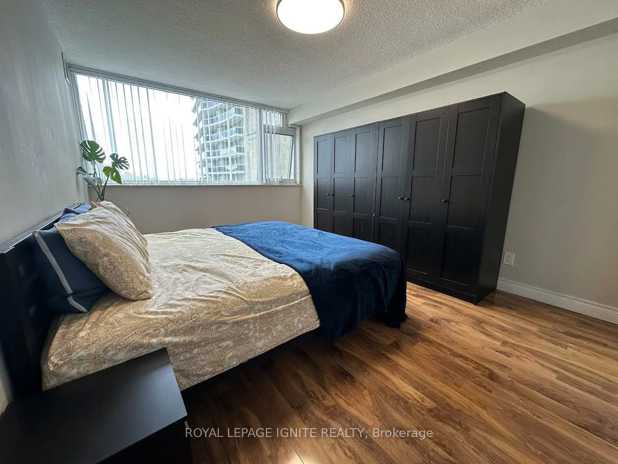 20, Speers, 1002 - CO Central, Oakville